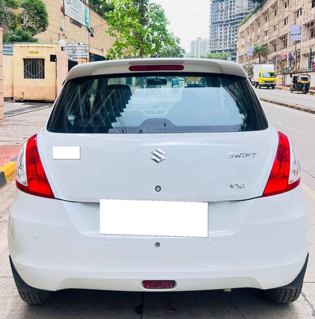 https://images10.gaadi.com/usedcar_image/4561439/original/processed_b4c55d5d94ac38154bdfcce6a6e4ea06.jpg?imwidth=6401