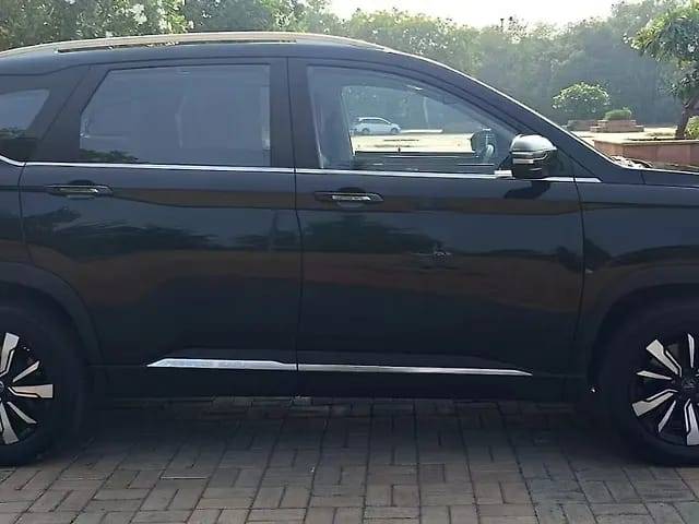 https://images10.gaadi.com/usedcar_image/4561442/original/7942c975d01eb280163ff115e25c074c.jpg?imwidth=6401