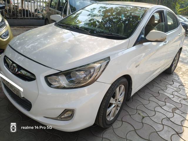 https://images10.gaadi.com/usedcar_image/4561464/original/processed_b4d95dcc9e0390109d7177d46907c09e.jpg?imwidth=6400