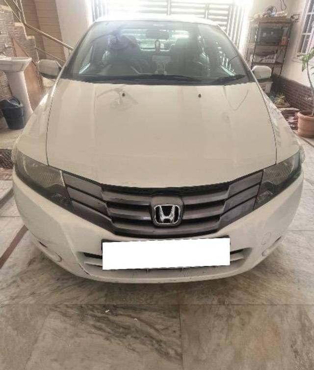 https://images10.gaadi.com/usedcar_image/4561467/original/processed_5ec2775d-7c19-46a5-ad51-7134bceafb5a.jpeg?imwidth=6400