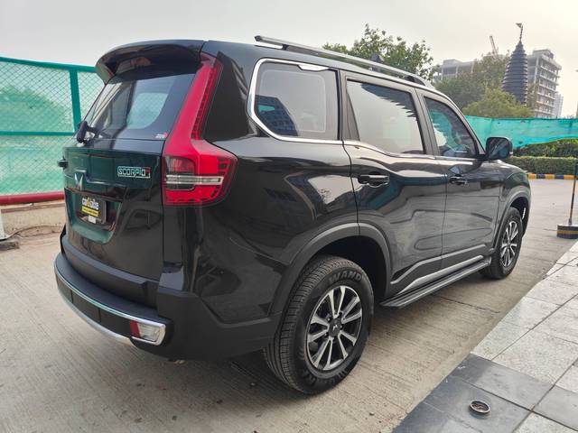 https://images10.gaadi.com/usedcar_image/4561470/original/processed_423e2df2ed53df448c43347a629fcd9d.jpg?imwidth=6402