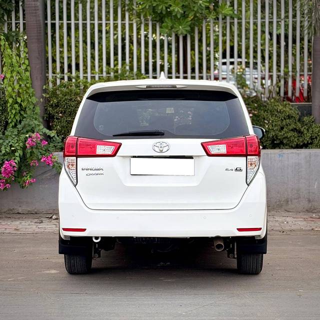https://images10.gaadi.com/usedcar_image/4561488/original/processed_96ea5dfcdfd115cc0499d6a98fa19e47.jpg?imwidth=6402