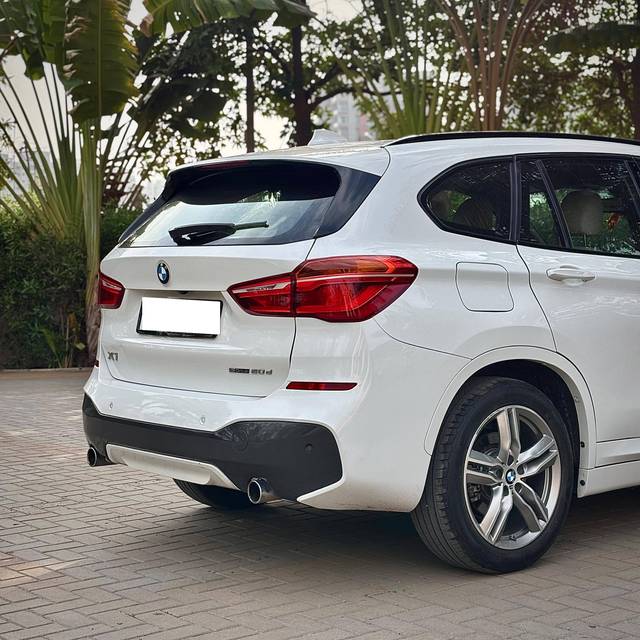 https://images10.gaadi.com/usedcar_image/4561538/original/processed_d281207c8577e8d316a07fb20a03386f.jpg?imwidth=6402