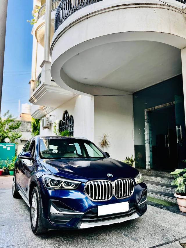 https://images10.gaadi.com/usedcar_image/4561541/original/processed_09ab49c6-a1de-48d1-b7ab-a5923cba4514.jpg?imwidth=6400