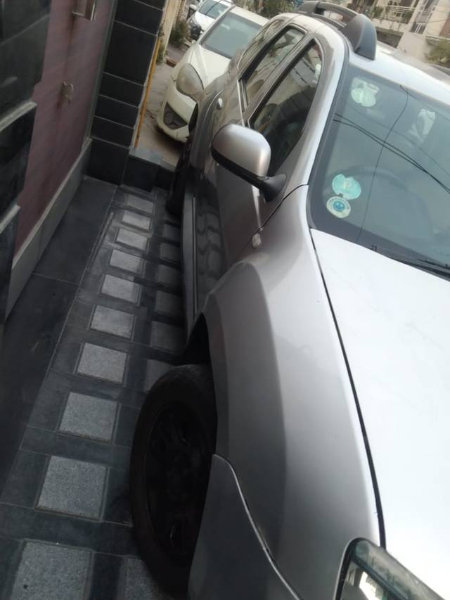 https://images10.gaadi.com/usedcar_image/4561543/original/6a703ef2cc09397ddc9414766e91d859.jpg?imwidth=6402