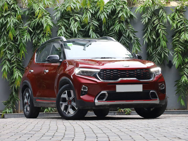 https://images10.gaadi.com/usedcar_image/4561547/original/ce6a80470618872b9021fe992536845f.jpg?imwidth=6400