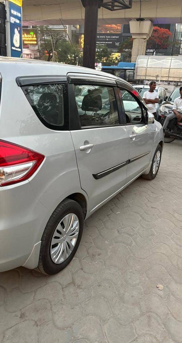 https://images10.gaadi.com/usedcar_image/4561558/original/processed_122e8d83247bc4482a4861f6105a5990.jpg?imwidth=6401
