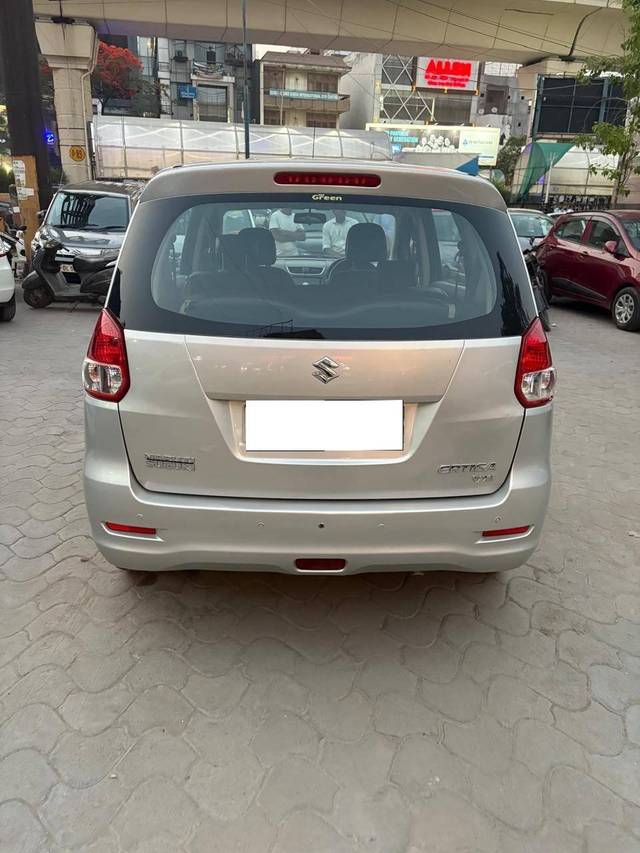 https://images10.gaadi.com/usedcar_image/4561558/original/processed_21b20597534146e68b01d92bc1daad7b.jpg?imwidth=6402