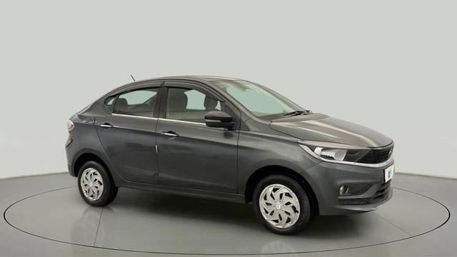 https://images10.gaadi.com/usedcar_image/4561569/original/21a4f6283f1f40326095823e51c7dc13.jpg?imwidth=6400