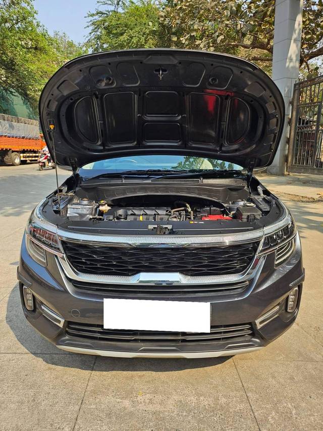 https://images10.gaadi.com/usedcar_image/4561577/original/processed_ff48659d913915df1db2bb26b1dc1cca.jpg?imwidth=6400