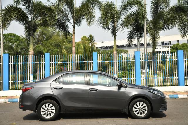 https://images10.gaadi.com/usedcar_image/4561587/original/93695c5758db5f303c4633903e9e20e4.jpg?imwidth=6401
