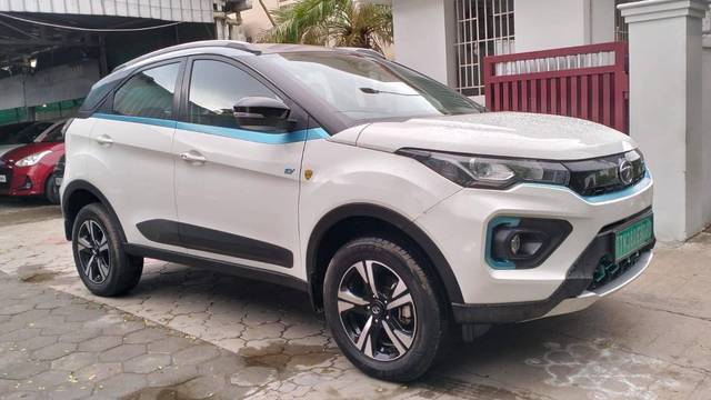 https://images10.gaadi.com/usedcar_image/4561588/original/processed_62d39aadf0fb6d1535e5a0324b35c1bf.jpg?imwidth=6400
