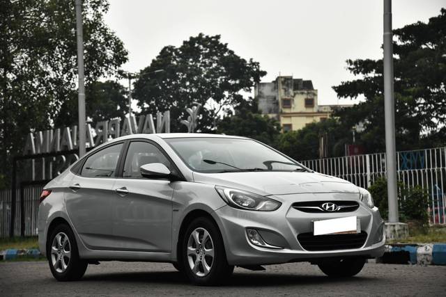 https://images10.gaadi.com/usedcar_image/4561590/original/processed_e0245a34b845f6c0fe3c7cc774649105.jpg?imwidth=6400
