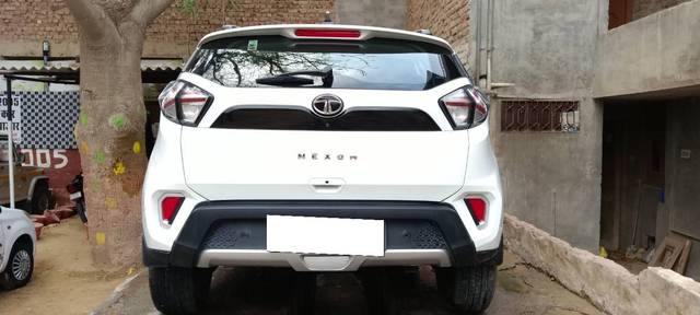 https://images10.gaadi.com/usedcar_image/4561610/original/processed_1edbdd96-cb08-4953-b219-1efd716931f7.jpg?imwidth=6401