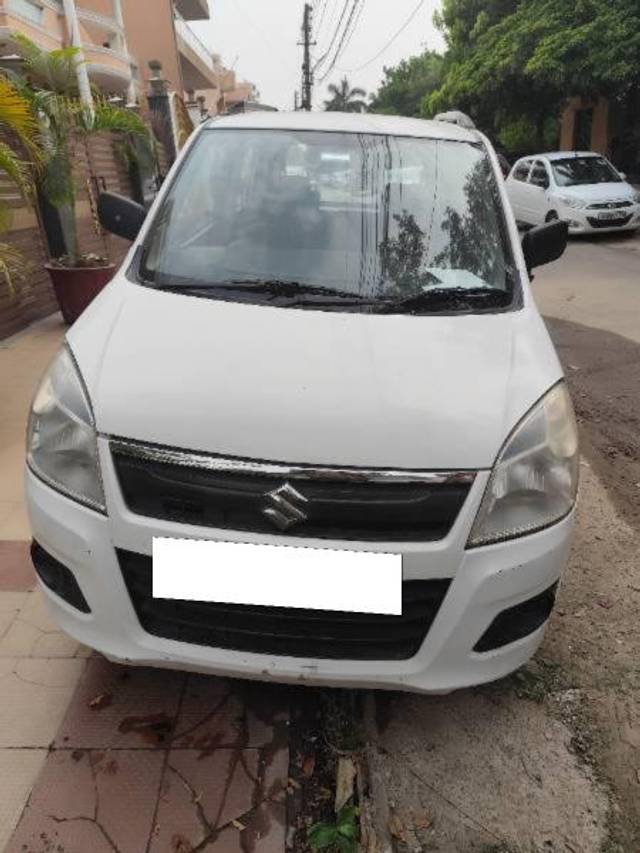 https://images10.gaadi.com/usedcar_image/4561618/original/processed_26f5e9a2-44bb-4b35-abc3-6f3f87a1184e.jpg?imwidth=6402