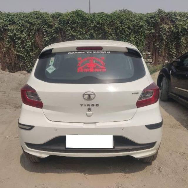 https://images10.gaadi.com/usedcar_image/4561632/original/processed_bfeee7d6-e849-453b-9119-84fc2df10efd.jpeg?imwidth=6402