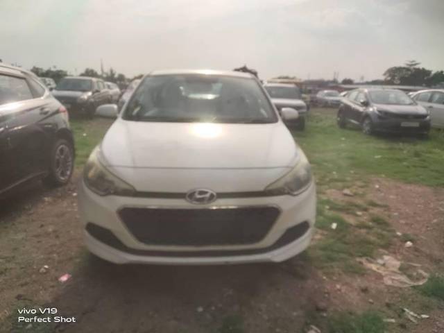 https://images10.gaadi.com/usedcar_image/4561651/original/processed_e8efe4a7-7397-4a84-b335-b370e29c2070.jpg?imwidth=6400