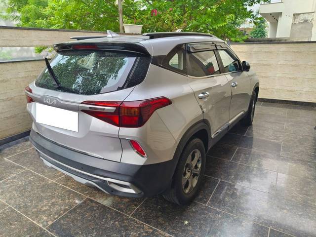 https://images10.gaadi.com/usedcar_image/4561770/original/processed_b5b314a4-008d-4174-95ff-b30da6b23eb6.jpg?imwidth=6402