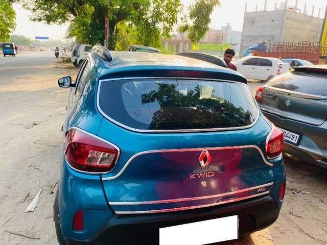 https://images10.gaadi.com/usedcar_image/4561800/original/processed_5866f006-b908-4cd1-b682-da4eb70907a5.jpeg?imwidth=6401