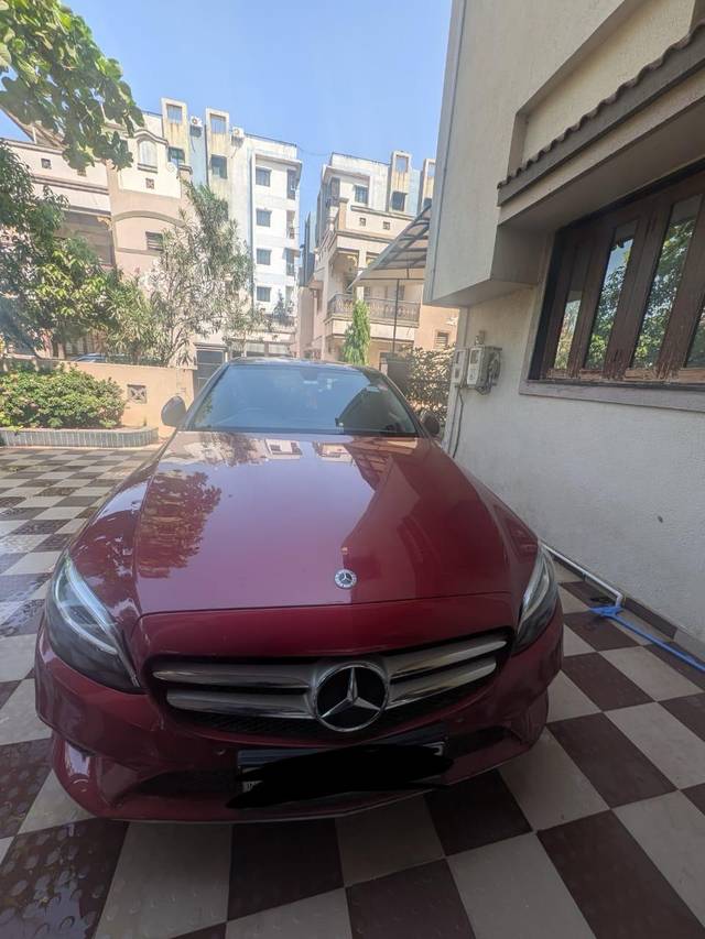 https://images10.gaadi.com/usedcar_image/4561807/original/f7b5c08eccd11a8c3a1b4d6bd33fd8e0.jpg?imwidth=6400