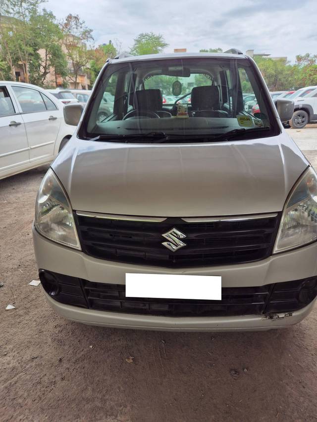 https://images10.gaadi.com/usedcar_image/4561808/original/processed_805de8d9-f9a0-4c28-bf5c-4baec3aa4377.jpg?imwidth=6400