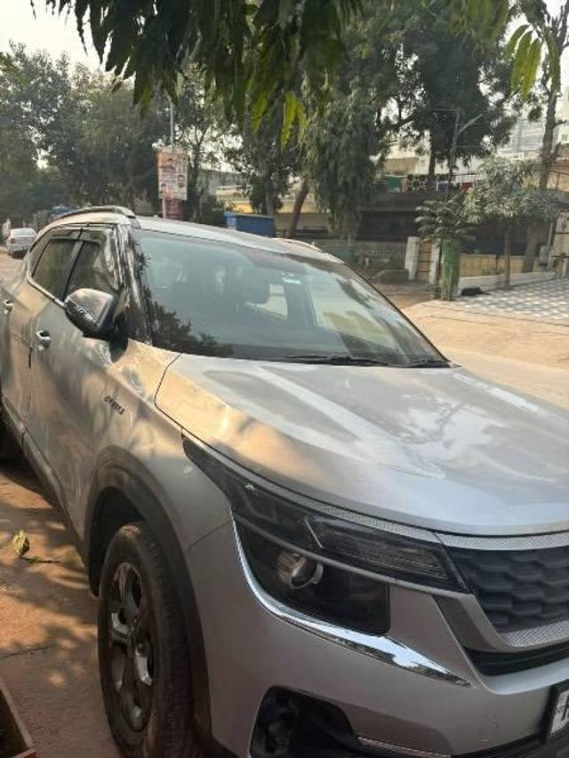 https://images10.gaadi.com/usedcar_image/4561809/original/processed_e1f63b6b-65bb-454a-a69b-b6e22d571983.jpeg?imwidth=6400