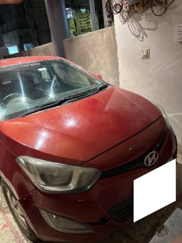 https://images10.gaadi.com/usedcar_image/4561824/original/processed_fe78595f-86f4-4ad7-850b-e7818cb7d2fe.jpg?imwidth=6400