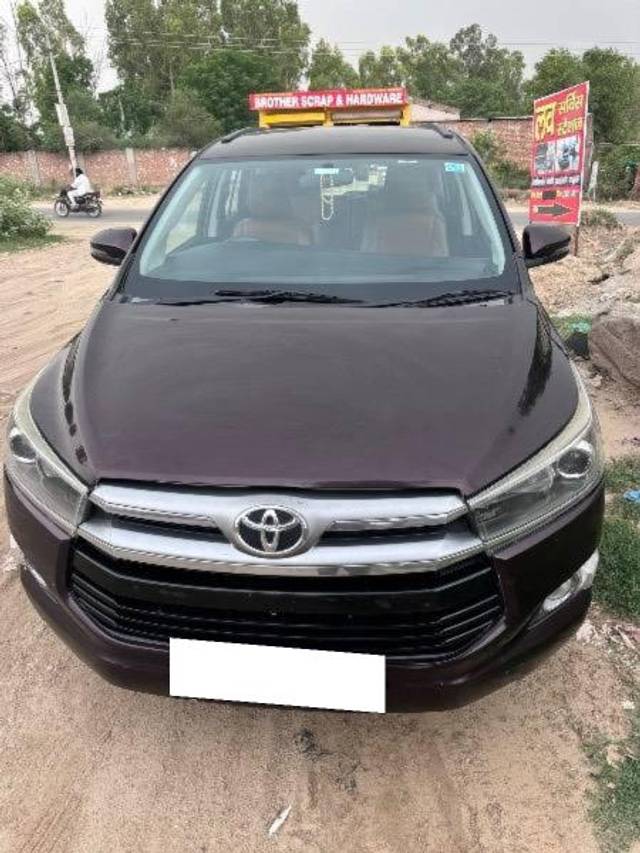 https://images10.gaadi.com/usedcar_image/4561827/original/processed_58e91920-78c3-44e8-b052-069a4d490c0a.jpeg?imwidth=6400