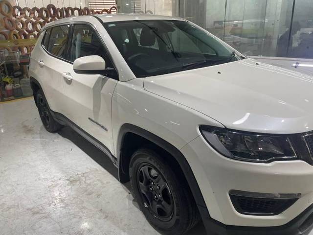 https://images10.gaadi.com/usedcar_image/4561858/original/processed_1adb586d-b596-4b09-8605-c728a4b18c4d.jpg?imwidth=6401