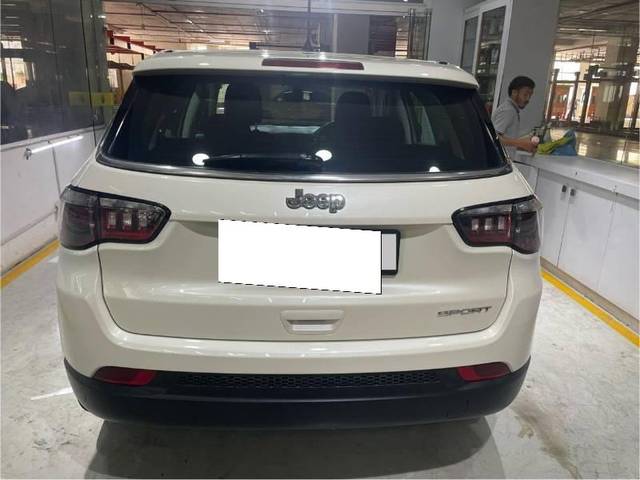 https://images10.gaadi.com/usedcar_image/4561858/original/processed_849be395-3b13-4230-9f1a-e57db7edc5d1.jpg?imwidth=6402