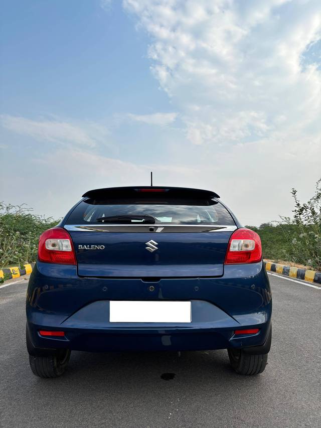 https://images10.gaadi.com/usedcar_image/4561859/original/processed_8b779bf8db3a219a9c54ea8c86ccbf92.jpg?imwidth=6402