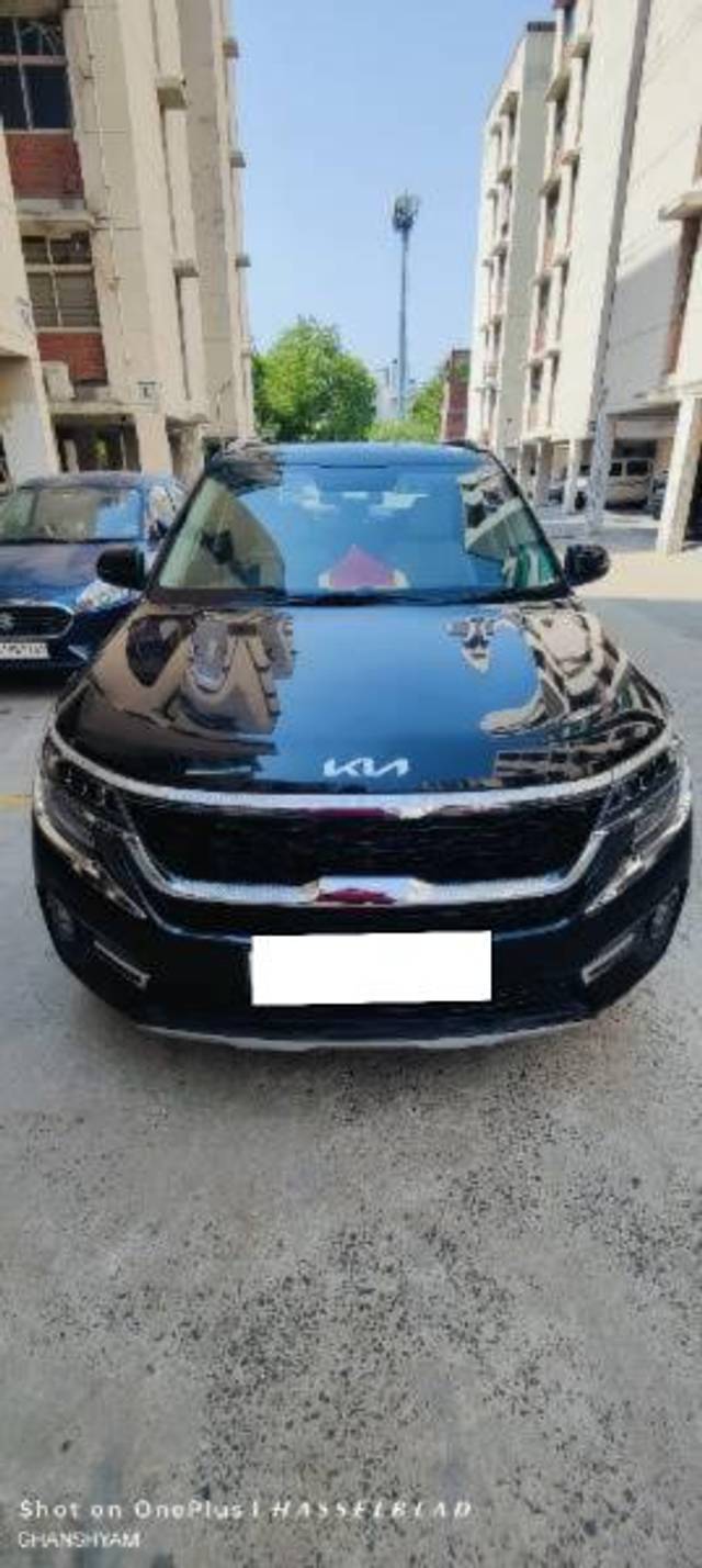 https://images10.gaadi.com/usedcar_image/4561863/original/processed_54aeec61-f6f4-4c51-b808-e155102a5063.jpeg?imwidth=6400