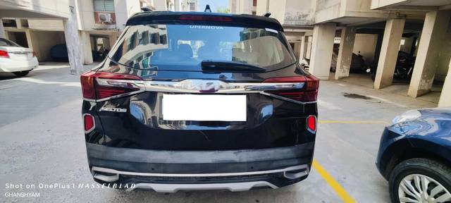 https://images10.gaadi.com/usedcar_image/4561863/original/processed_f72d5a37-da66-4da2-a560-c2f55944c28b.jpeg?imwidth=6402