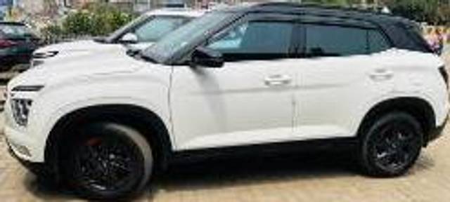 https://images10.gaadi.com/usedcar_image/4561864/original/processed_a0bef601-4a13-44a2-8155-13d1a347c53c.jpg?imwidth=6400