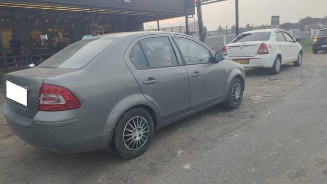 https://images10.gaadi.com/usedcar_image/4561868/original/processed_2438a5db-20b0-44ec-8f5f-95e07ecb690f.jpg?imwidth=6401
