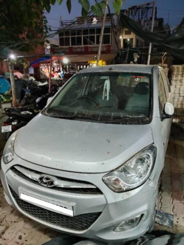https://images10.gaadi.com/usedcar_image/4561875/original/processed_b384f394-e77a-411c-b6d0-b135670be0c0.jpg?imwidth=6401