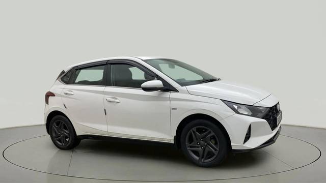 https://images10.gaadi.com/usedcar_image/4561886/original/6681c0fd6f5715d968e3a7f04fb2ef37.jpg?imwidth=6400