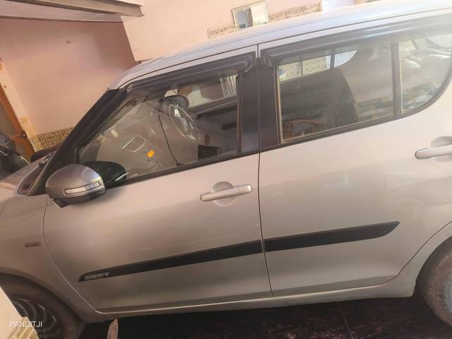 https://images10.gaadi.com/usedcar_image/4561892/original/processed_1bfdcb69-77e6-45a8-a9e0-8a91f6a40a69.jpg?imwidth=6402