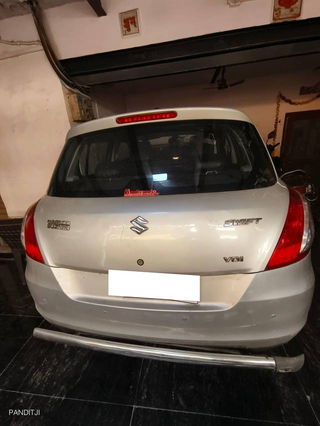 https://images10.gaadi.com/usedcar_image/4561892/original/processed_a9b5ef09-3821-40ff-b657-cfe29d3d7401.jpg?imwidth=6401