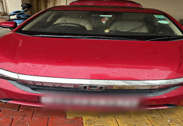 https://images10.gaadi.com/usedcar_image/4561902/original/80fc0998-8f1e-420a-8d5d-f272341ea8a5.?imwidth=6401