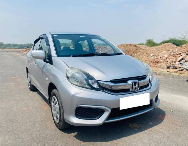 https://images10.gaadi.com/usedcar_image/4562018/original/processed_6ff32ac64b632897a93fed168761f59e.jpg?imwidth=6400