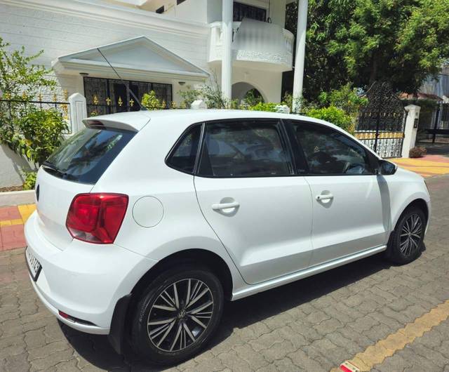 https://images10.gaadi.com/usedcar_image/4562051/original/processed_a9bc904bdd2d0b84240977fd4866472b.jpg?imwidth=6402