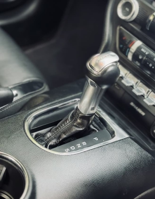 Second-hand 2016 Ford Mustang V8 for sale in New Delhi-11