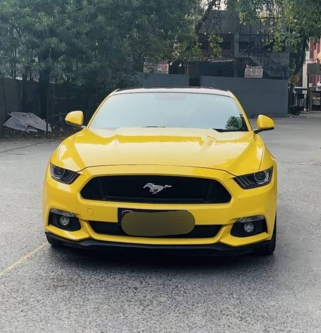Second-hand 2016 Ford Mustang V8 for sale in New Delhi-4