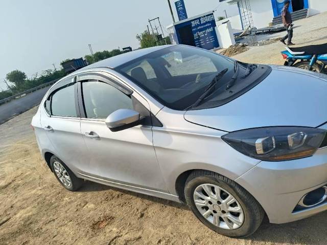 https://images10.gaadi.com/usedcar_image/4562081/original/processed_88776120-a5e6-4624-a821-8d3b46428a77.jpg?imwidth=6400