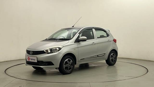 https://images10.gaadi.com/usedcar_image/4562094/original/d0567d41082d51cd39fe6ecc75d1c58a.JPG?imwidth=6400
