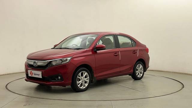 https://images10.gaadi.com/usedcar_image/4562095/original/84cb7787ae15beb3778f53f30d4e53d9.JPG?imwidth=6400