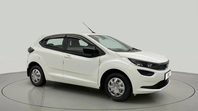 https://images10.gaadi.com/usedcar_image/4562125/original/2e4fbb0205f0d0dd2a79a24acacf22b2.jpg?imwidth=6400
