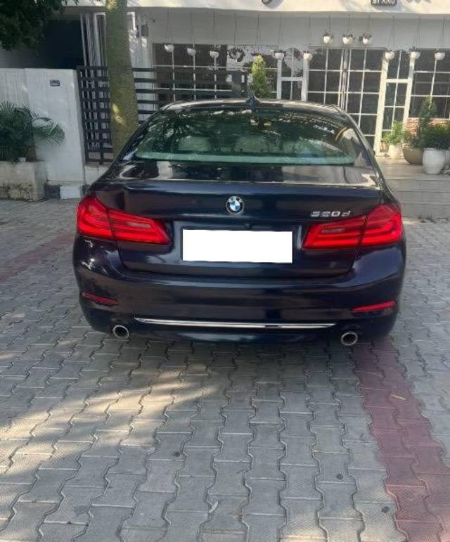 https://images10.gaadi.com/usedcar_image/4562131/original/processed_b93ab86d-002d-4be2-a109-7dc05853cb36.jpeg?imwidth=6401