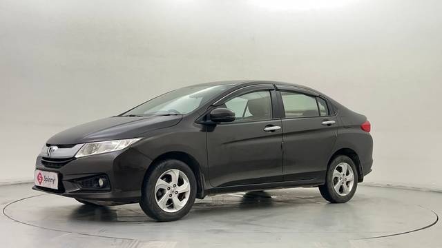 https://images10.gaadi.com/usedcar_image/4562138/original/7ae31b3b43d759f9f8481263daebc239.JPG?imwidth=6400